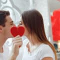 Illustration unseres Beitrags "Valentinstag: Aktuelle Statistiken und Ausblick 2026 Valentinstag"