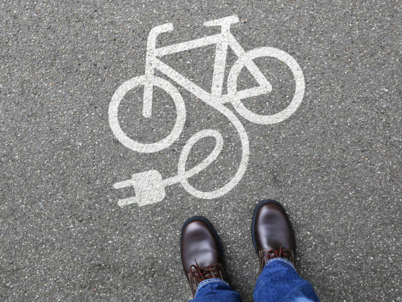 Illustrazione del nostro articolo "Una nuova generazione di biciclette elettriche: si rigioca la partita tra Francia e Belgio"